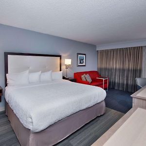 Zimmer mit Kingsize-Bett